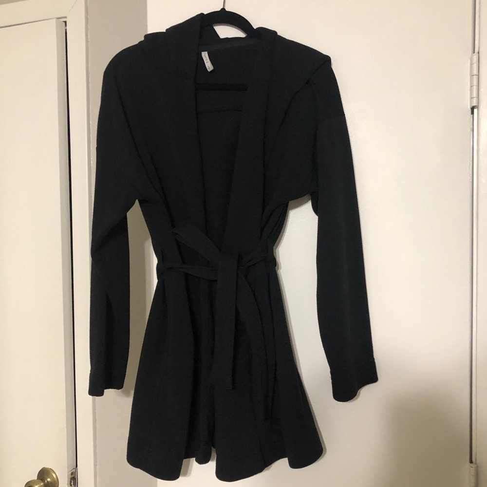 Hooded sweatshirt jacket